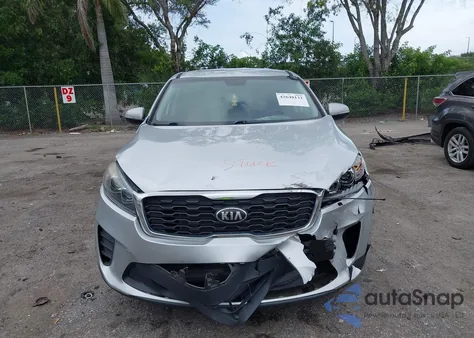 2019 Kia Sorento 3.3L Lx из США, поврежденный, VIN 5XYPG4A53KG481550
